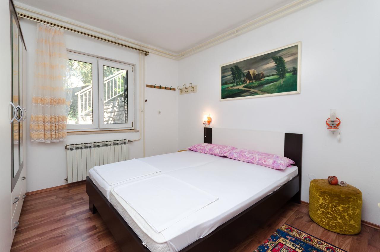 Apartments And Room Luka Klenovica Extérieur photo